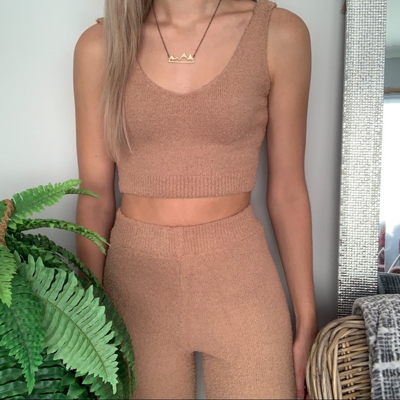 Tan Fuzzy 2 Piece Set NWT - Picture 2 of 9